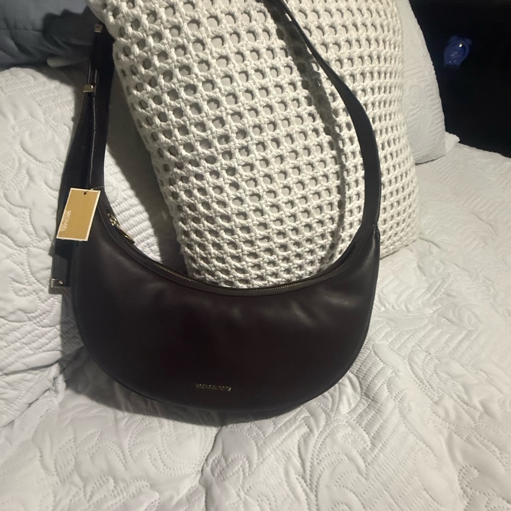 Elegant Brown Leather Shoulder Bag